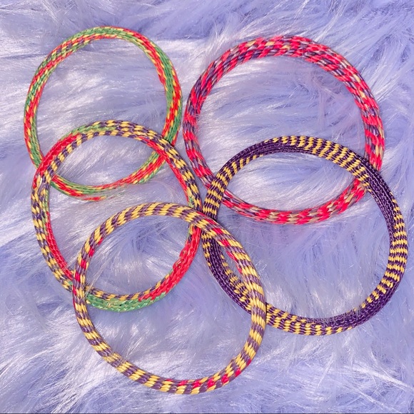 5 Multicolored Woven Bracelets - Picture 3 of 4